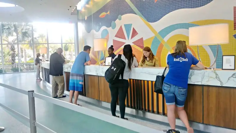 Come check out Cabana Bay Beach Resort a Universal hotel and find out why I suggest Cabana Bay Resort for Families. See detailed hotel pictures. #ReadyforUniversal #CabanaBay 